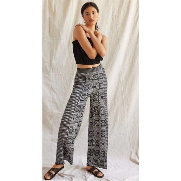 Anthropologie Cecilia Prado womans boho Abstract
Knit Wide Leg Pants Size CD - Picture 2 of 14